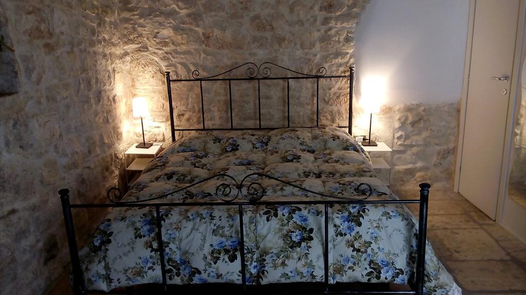 Le Camere Dell'Arco Casamassima Habitación foto