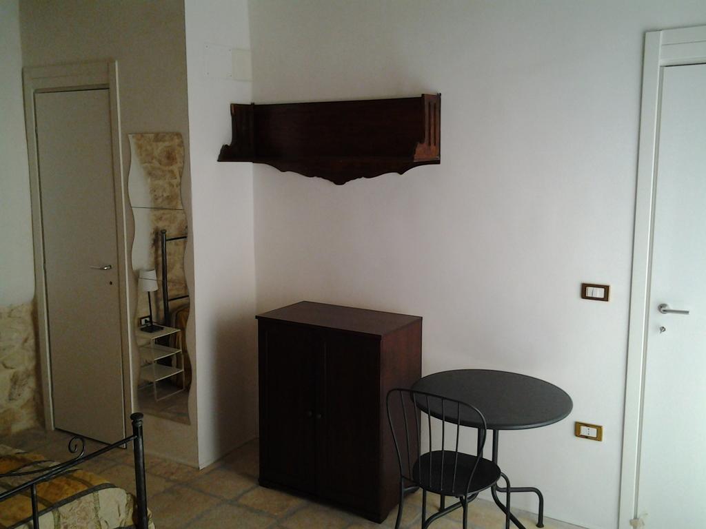 Le Camere Dell'Arco Casamassima Habitación foto