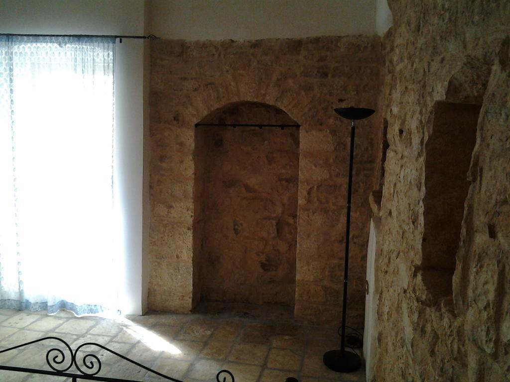 Le Camere Dell'Arco Casamassima Habitación foto