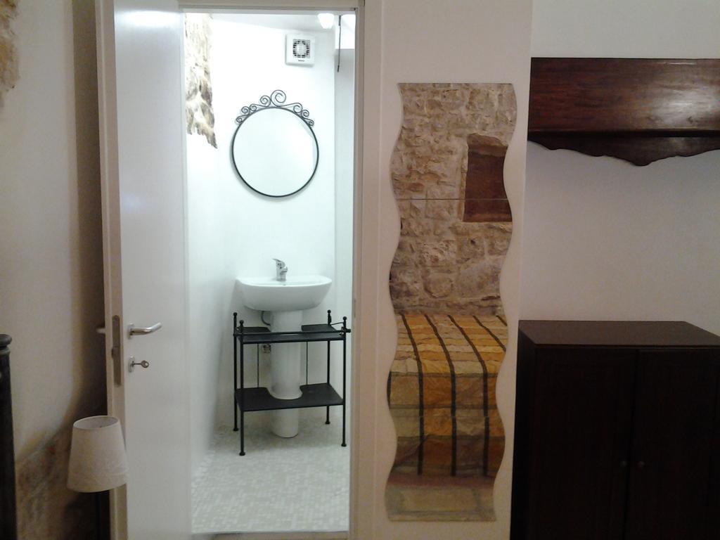 Le Camere Dell'Arco Casamassima Habitación foto